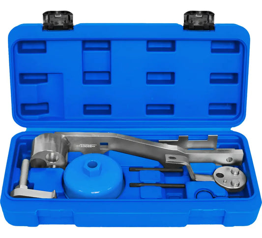 Este kit profesional incluye la herramienta de centrado para la bomba de aceite y el bloqueador de volante. Es el herramental técnico indispensable para realizar una intervención precisa, rápida y con estándares de agencia desde el primer encendido.